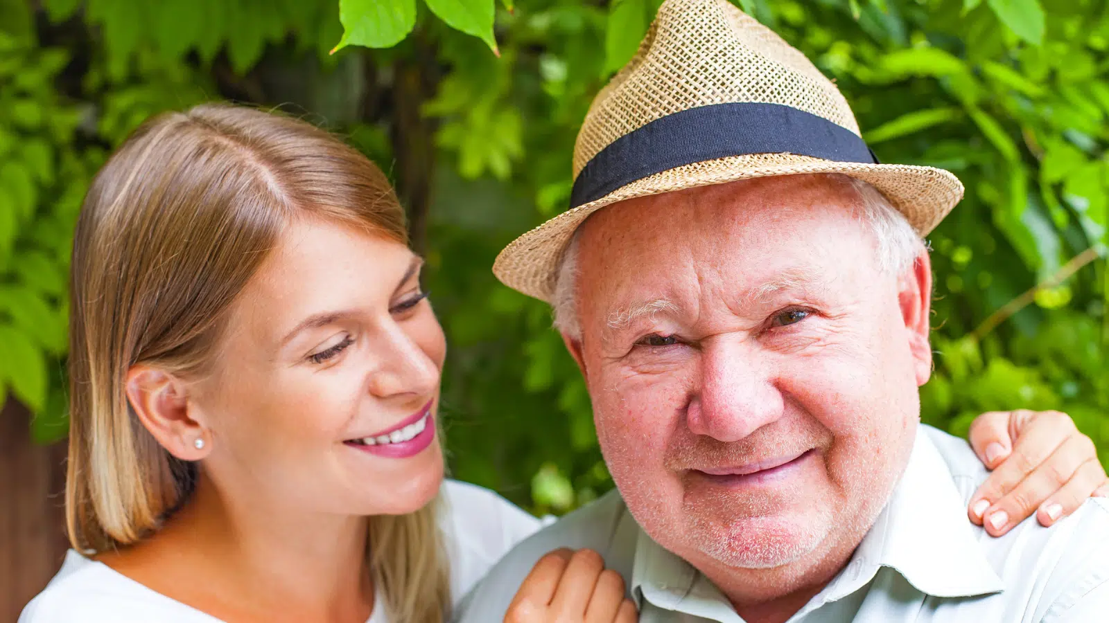 Choosing Assisted Living in Colorado Feature Image: Daughter with older father